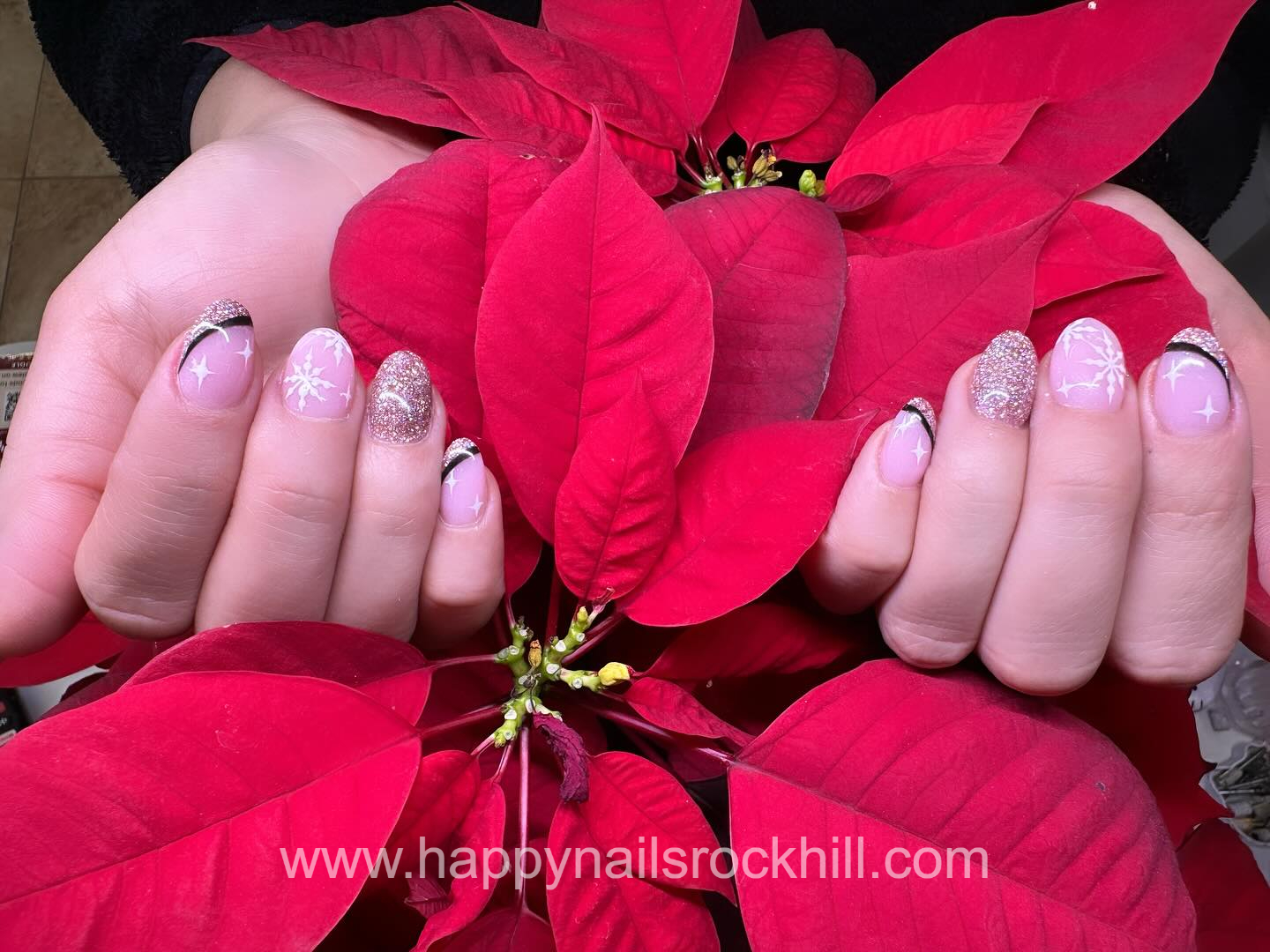 2. Sparkly Holiday Nail Art Ideas - wide 4
